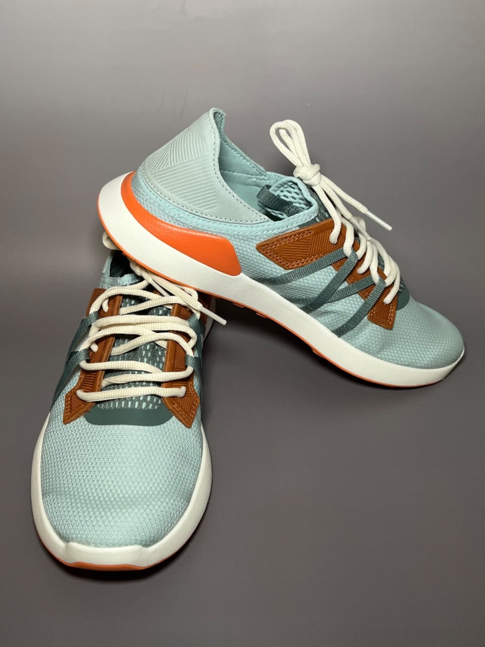 OluKai Manele Men’s Golfing Shoes - Picture 4 of 5